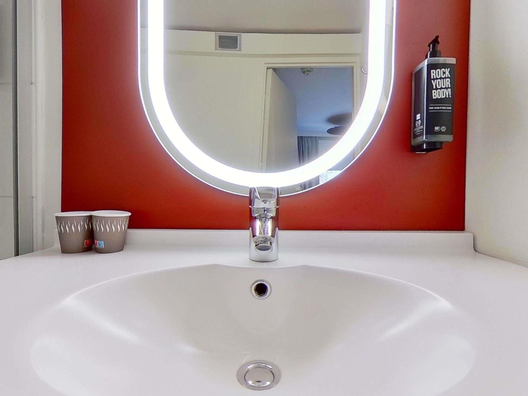 Hotel Ibis Brancion Parc Des Expositions 15ème Parigi