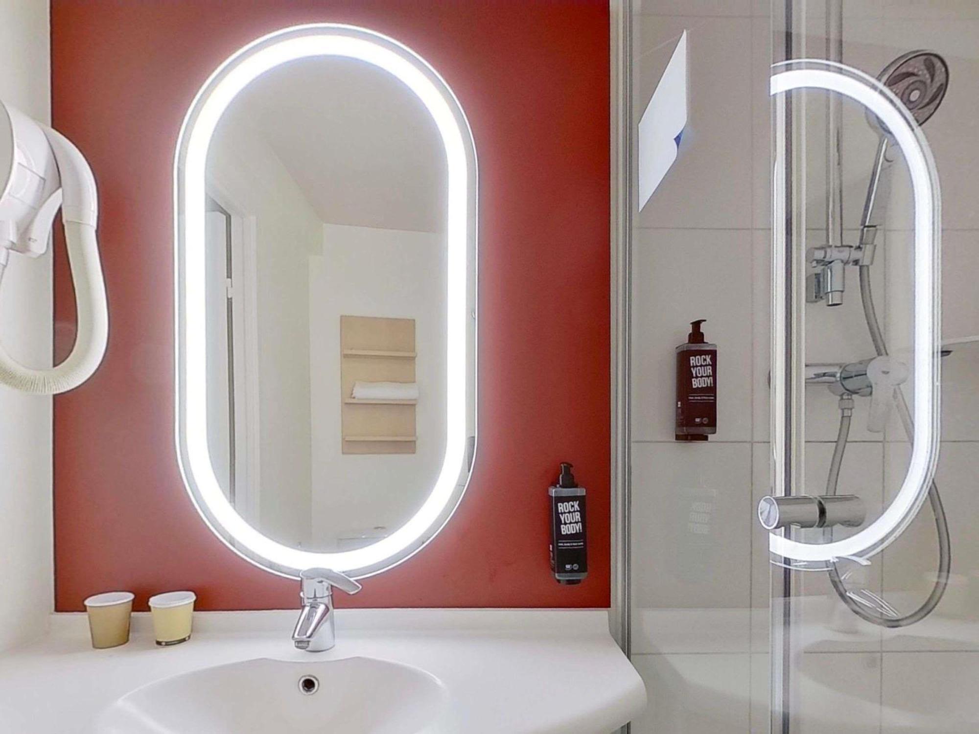 Ibis Brancion Parc Des Expositions 15ème Parigi